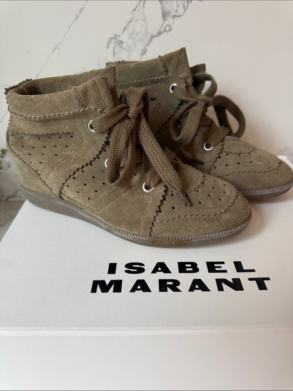 Authentic Isabel Marant Bobby Suede High-Top Sneakers in Taupe